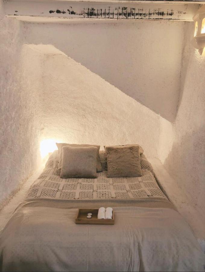 Апартаменты Arya'S Nest Михас Экстерьер фото