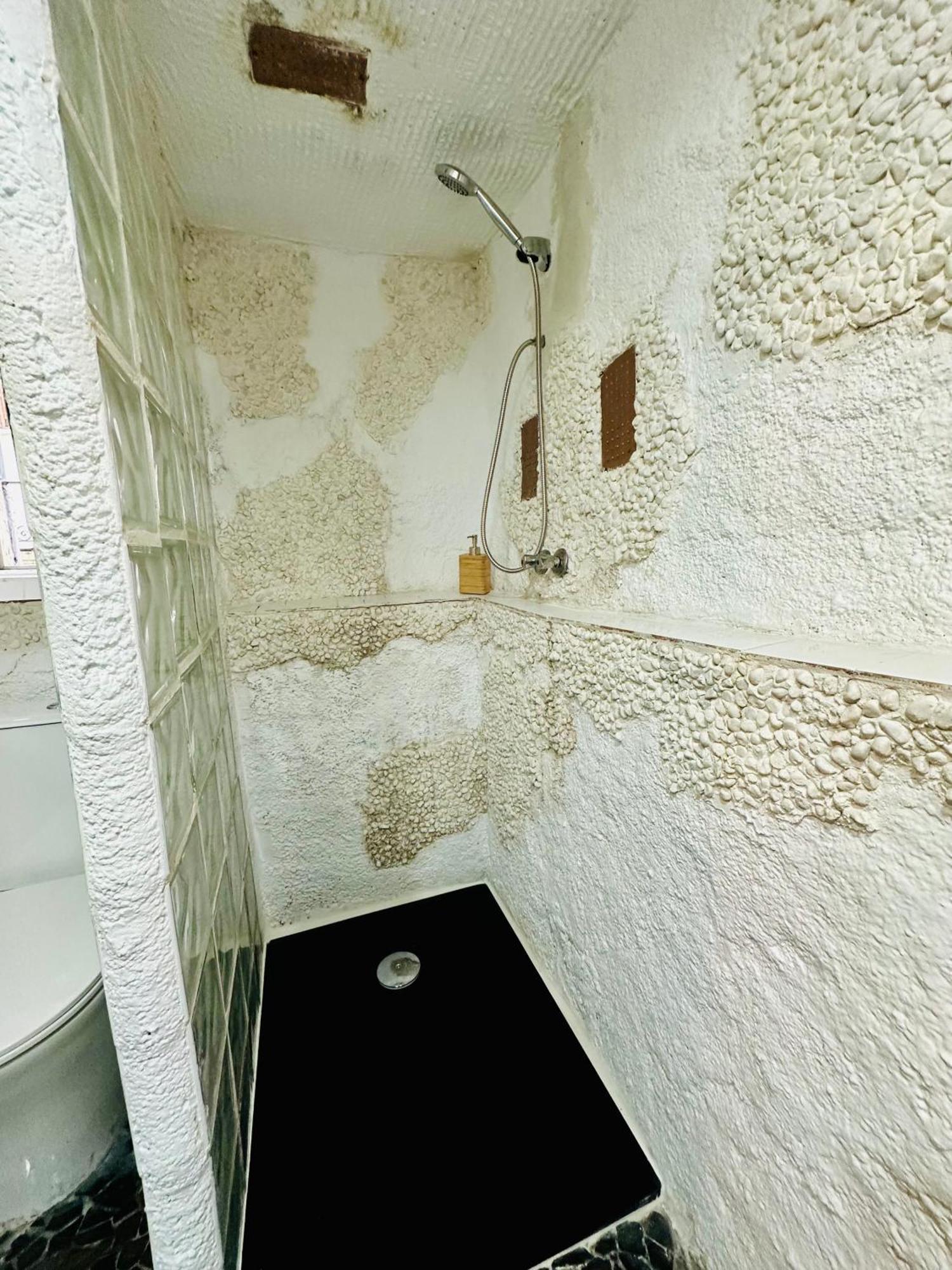 Апартаменты Arya'S Nest Михас Экстерьер фото
